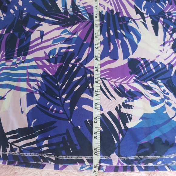L.L Bean SunSmart UPF 50+ Tropical Print Sun Shirt Size XS - Picture 6 of 6